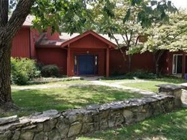 192 Hummingbird Lane, Eureka Springs, AR 72632