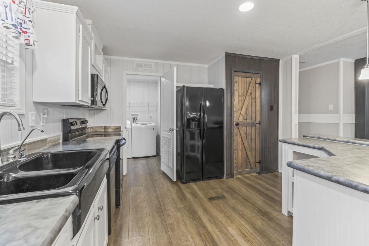 136 Shetland Woods Dr. Photo 10