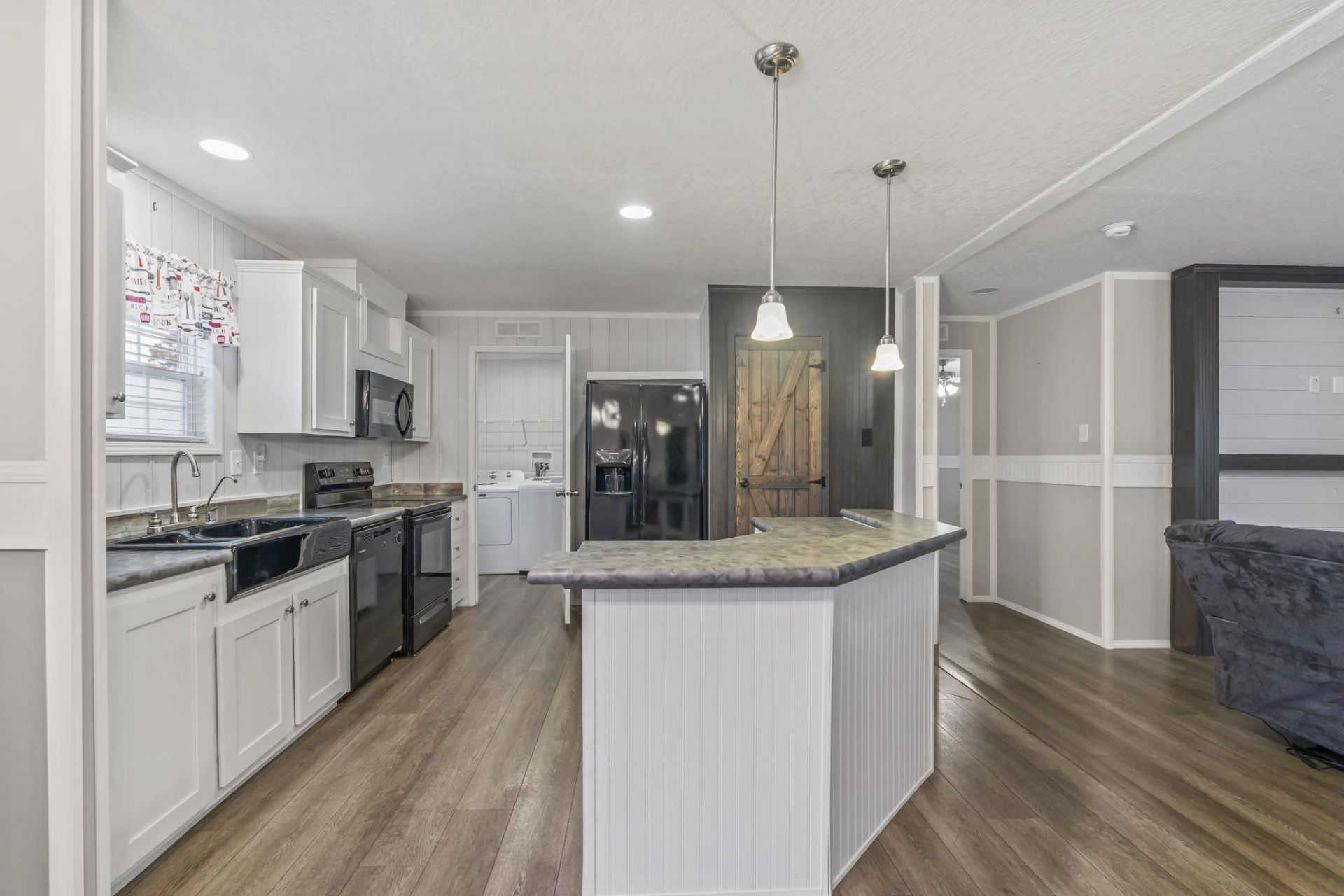 136 Shetland Woods Dr. Photo 24