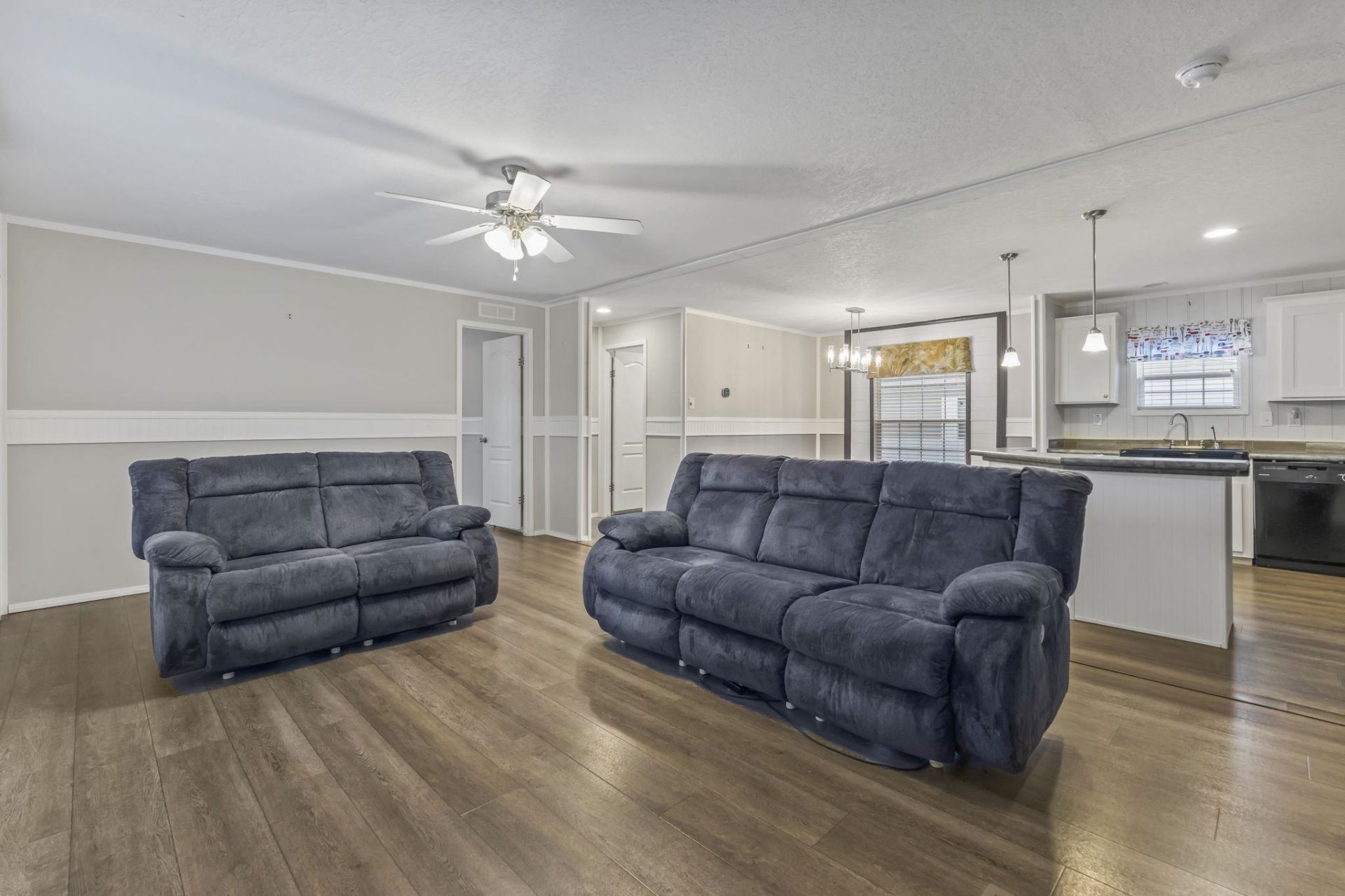 136 Shetland Woods Dr. Photo 3