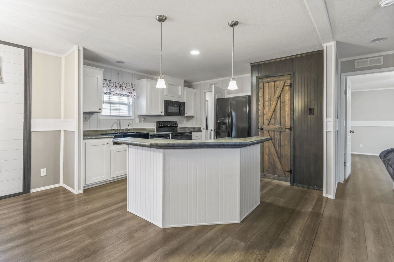 136 Shetland Woods Dr. Photo 5