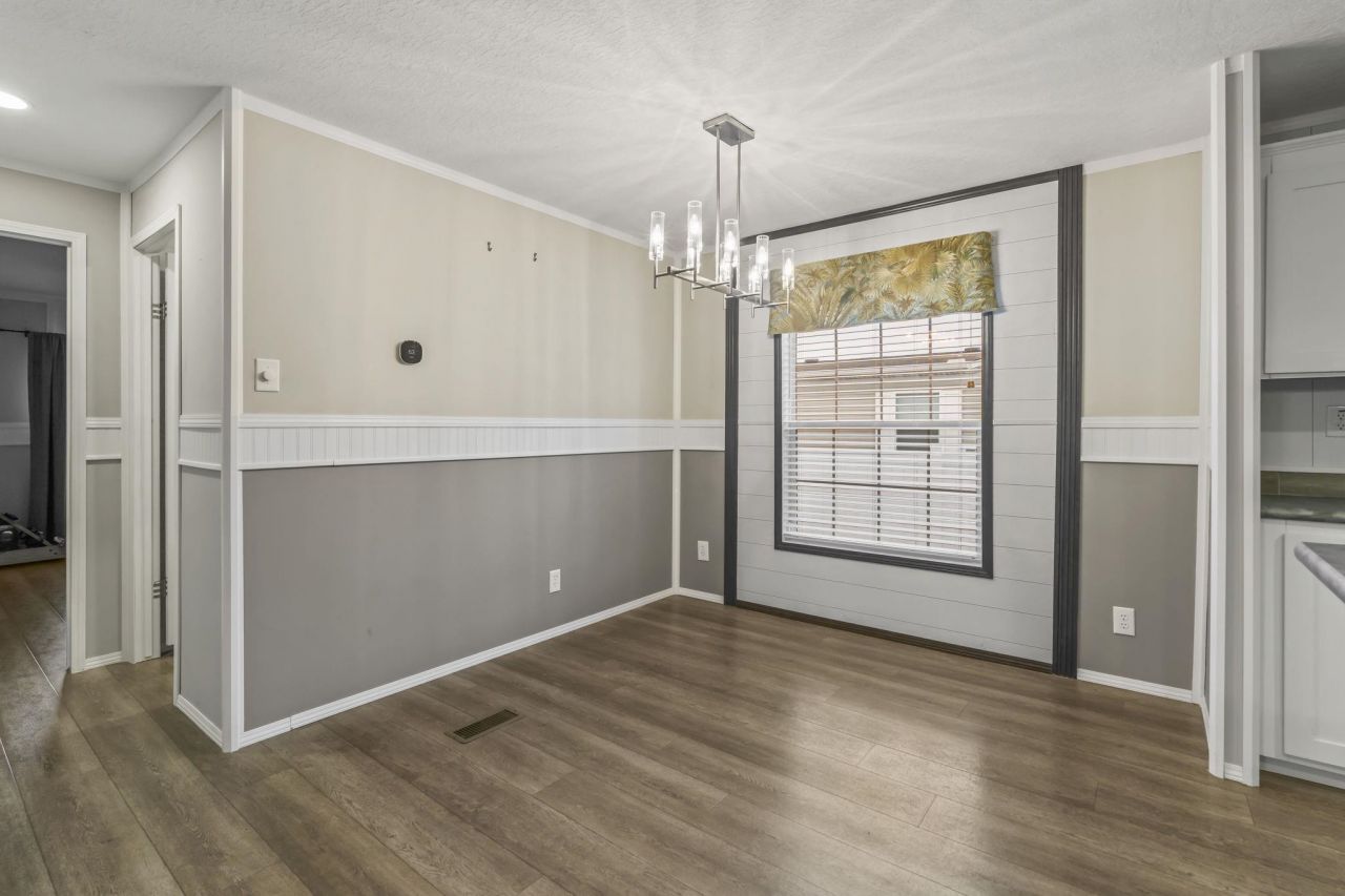 136 Shetland Woods Dr. Photo 6