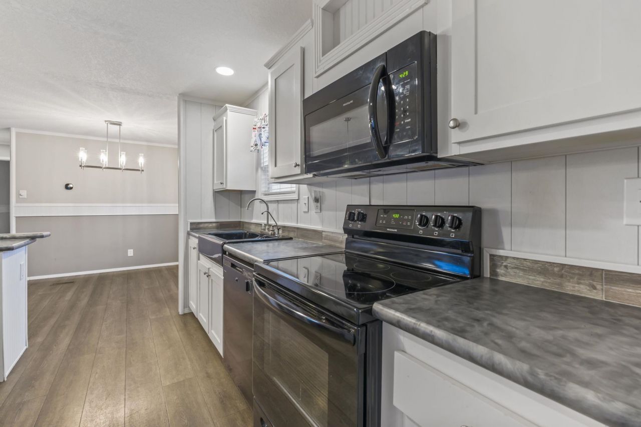 136 Shetland Woods Dr. Photo 8