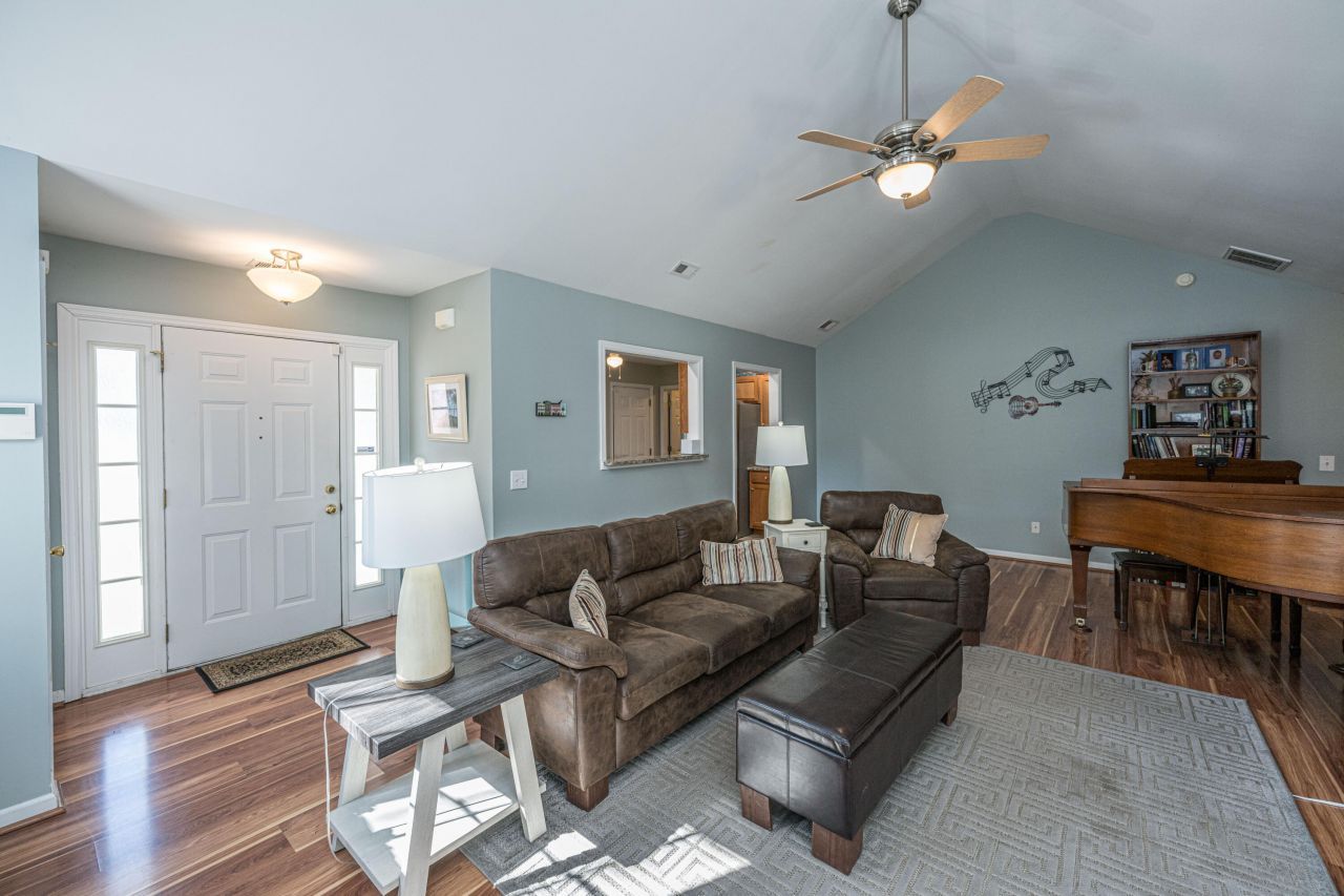 1932 High Meadow Street Photo 2