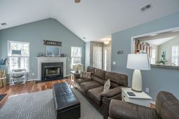 1932 High Meadow Street photo 4