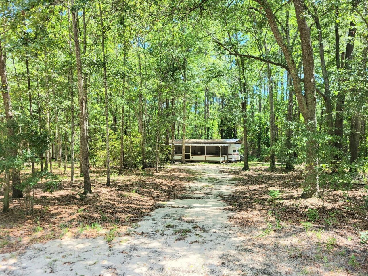 135 Knott Drive Photo 2