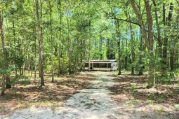 135 Knott Drive photo 4