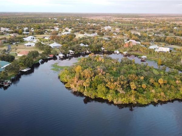 16520 Oakview CIR, ALVA, FL 33920