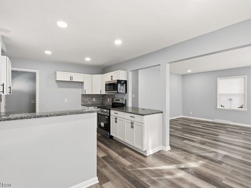 801 Triplett Boulevard, Akron, OH 44306 Photo 12