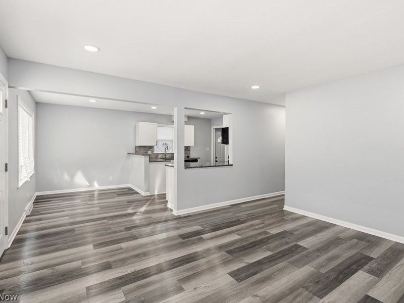 801 Triplett Boulevard, Akron, OH 44306 Photo 18