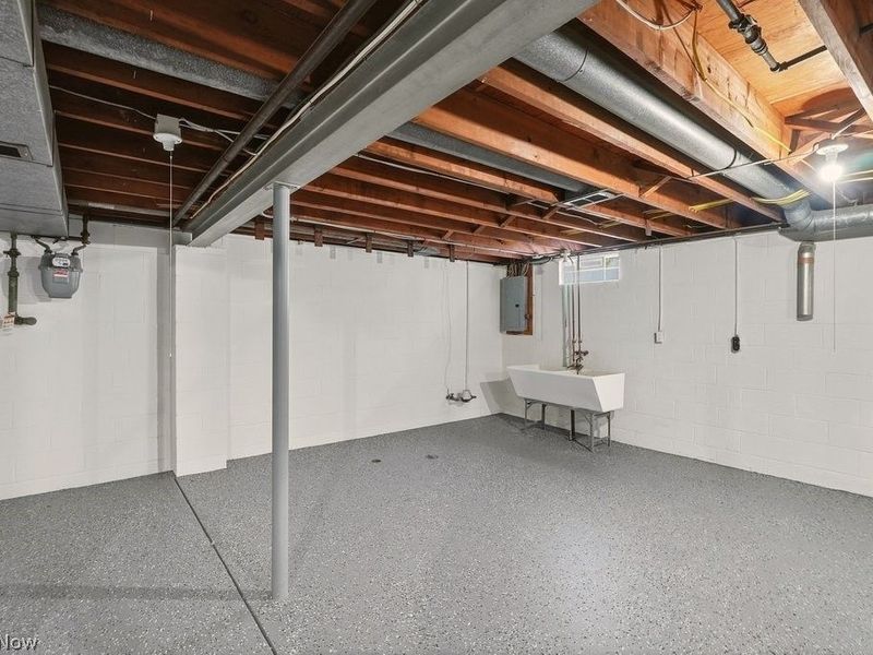 801 Triplett Boulevard, Akron, OH 44306 Photo 29