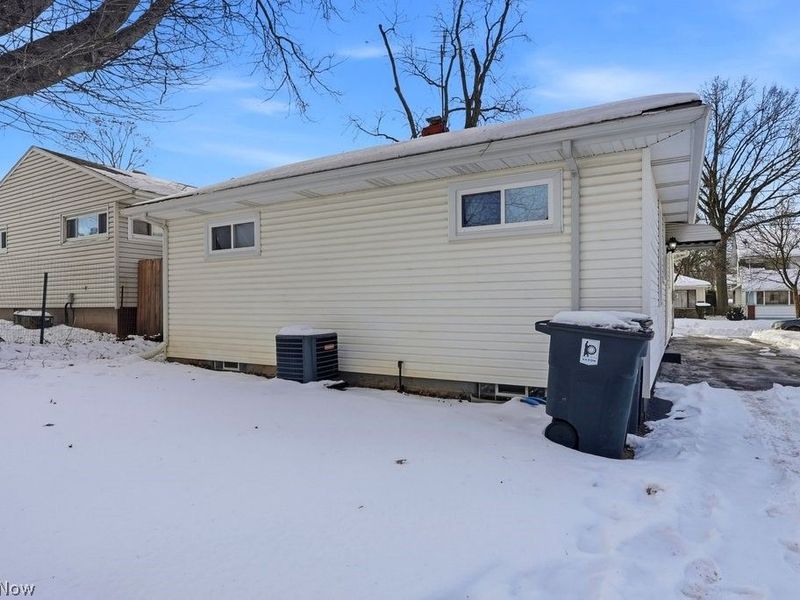 801 Triplett Boulevard, Akron, OH 44306 Photo 31