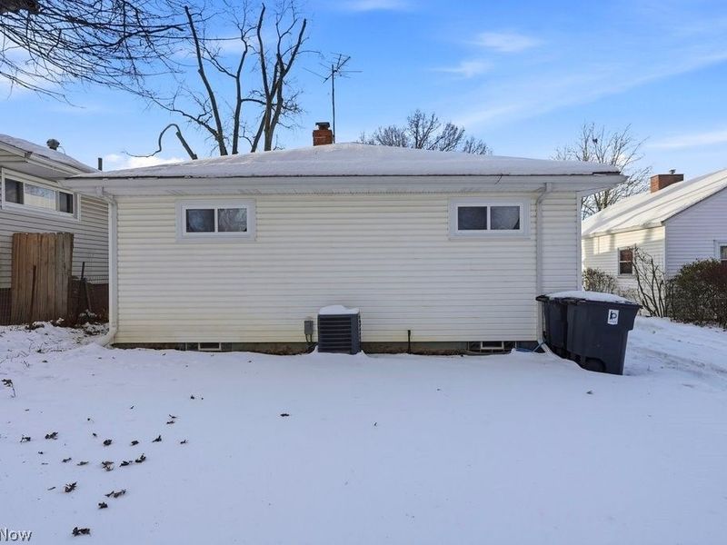 801 Triplett Boulevard, Akron, OH 44306 Photo 32