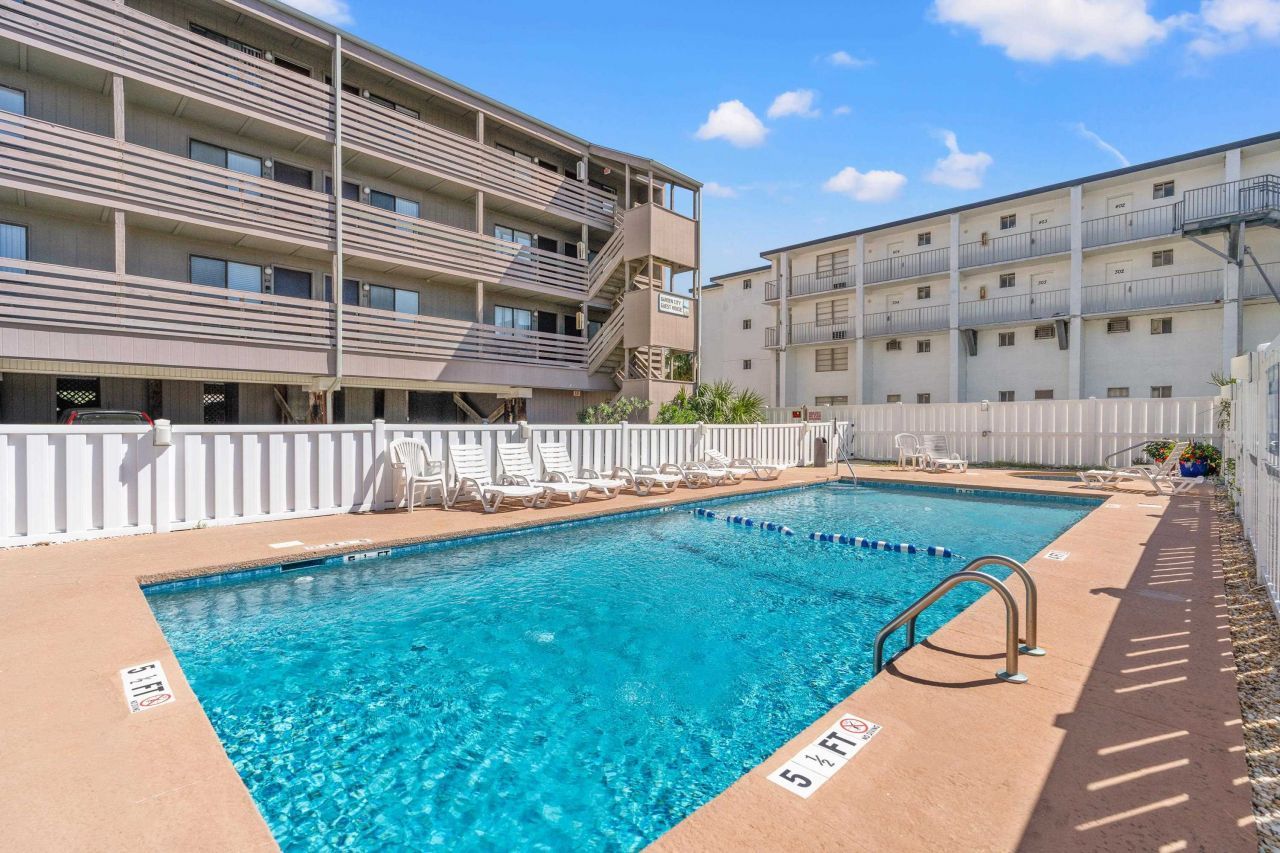 120 N Dogwood Dr. Photo 27