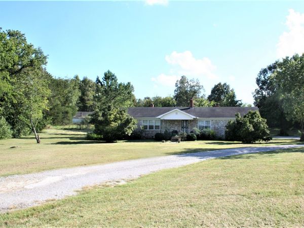 1361 E Commerce St, Lewisburg, TN 37091