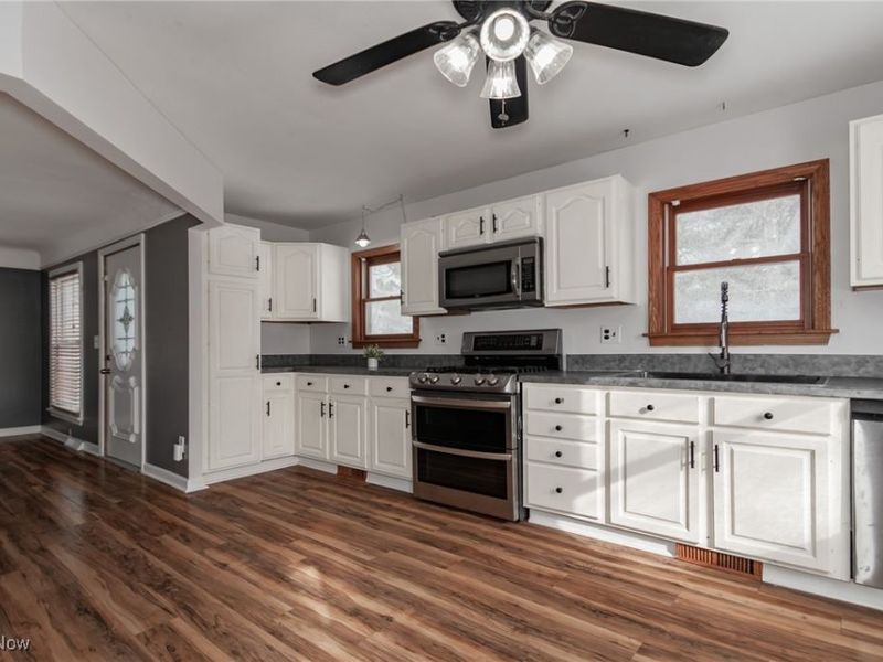 336 Waverly Road, Eastlake, OH 44095 Photo 10