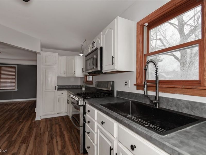 336 Waverly Road, Eastlake, OH 44095 Photo 11