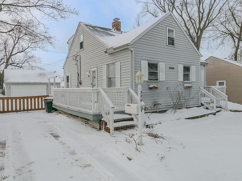 336 Waverly Road, Eastlake, OH 44095 Photo 2