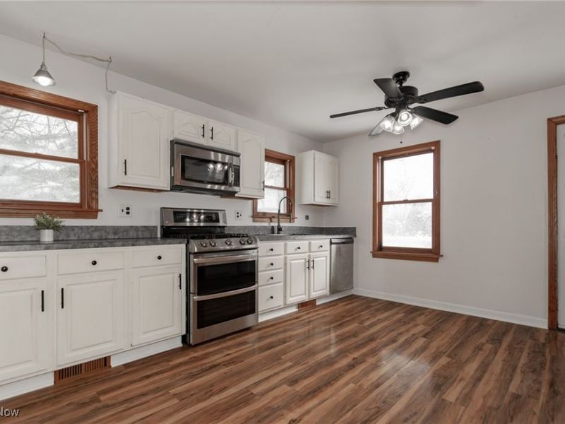 336 Waverly Road, Eastlake, OH 44095 Photo 5