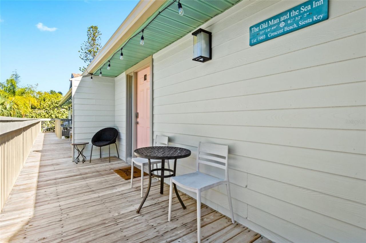 6905 Point Of Rocks Road, Sarasota, FL 34242 Photo