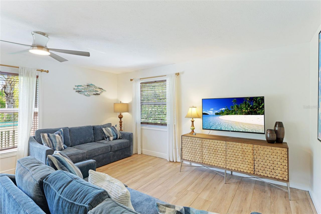 6905 Point Of Rocks Road, Sarasota, FL 34242 Photo