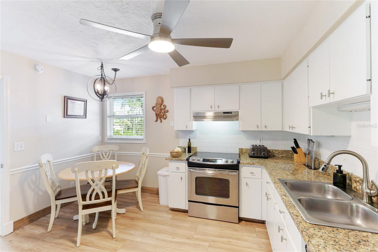 6905 Point Of Rocks Road, Sarasota, FL 34242 Photo