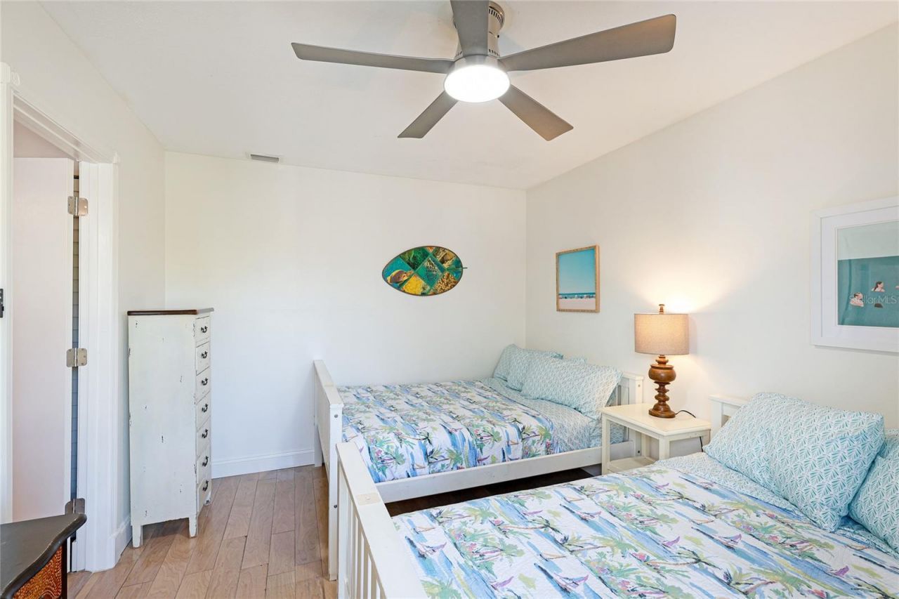 6905 Point Of Rocks Road, Sarasota, FL 34242 Photo