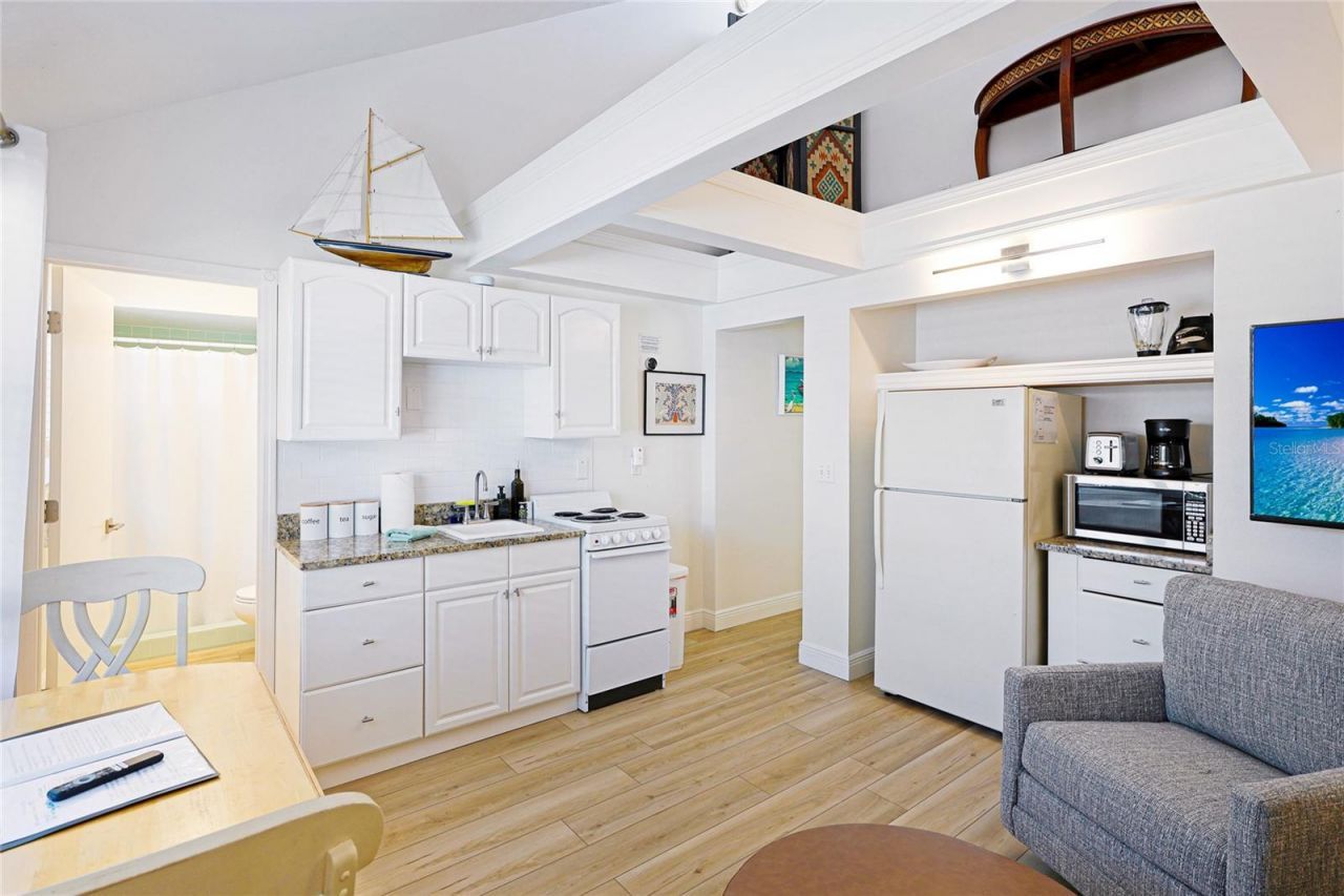 6905 Point Of Rocks Road, Sarasota, FL 34242 Photo