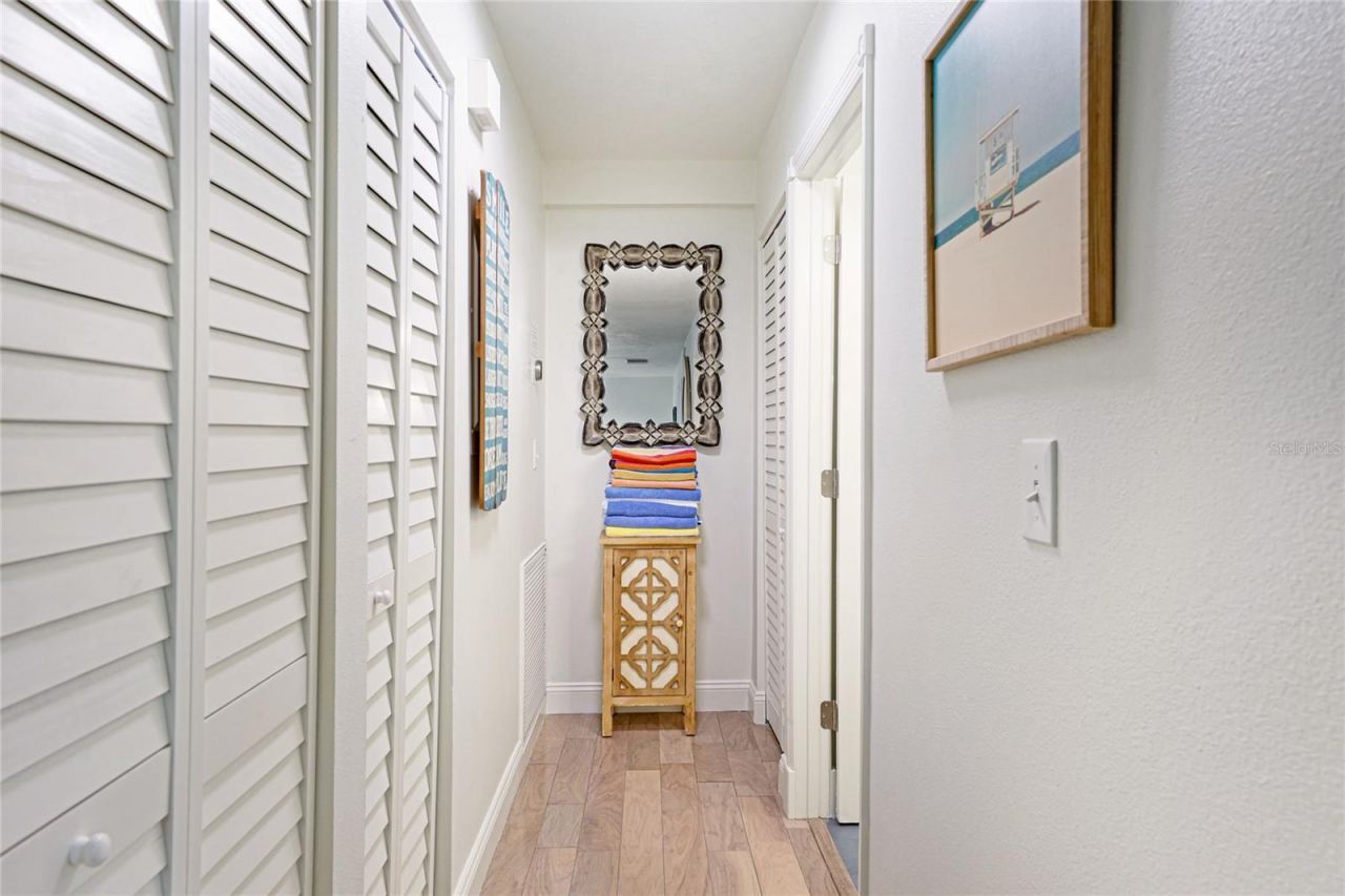 6905 Point Of Rocks Road, Sarasota, FL 34242 Photo