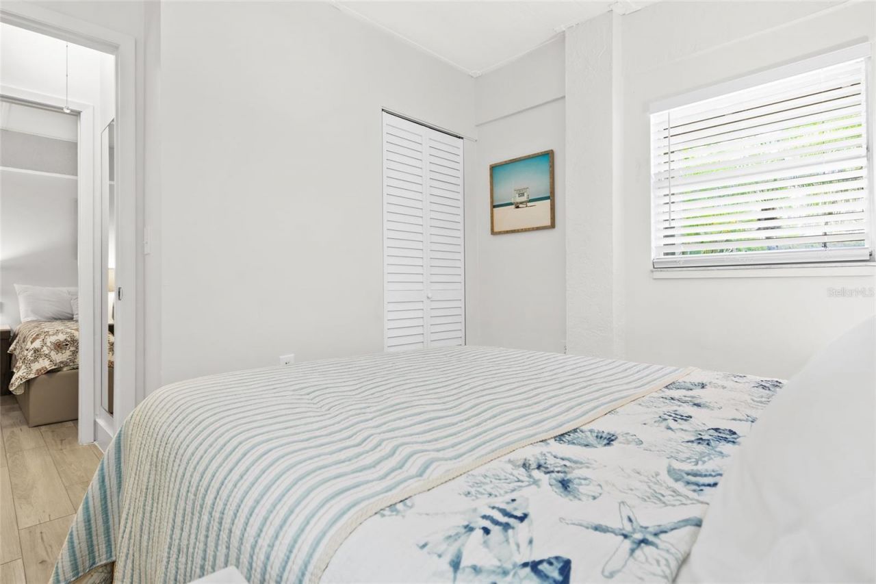 6905 Point Of Rocks Road, Sarasota, FL 34242 Photo