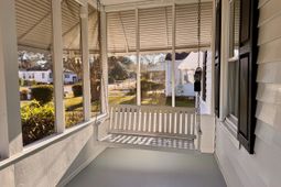 2652 Hull Street photo 4