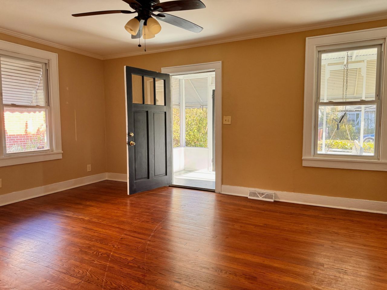 2652 Hull Street Photo 5