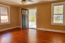 2652 Hull Street photo 4