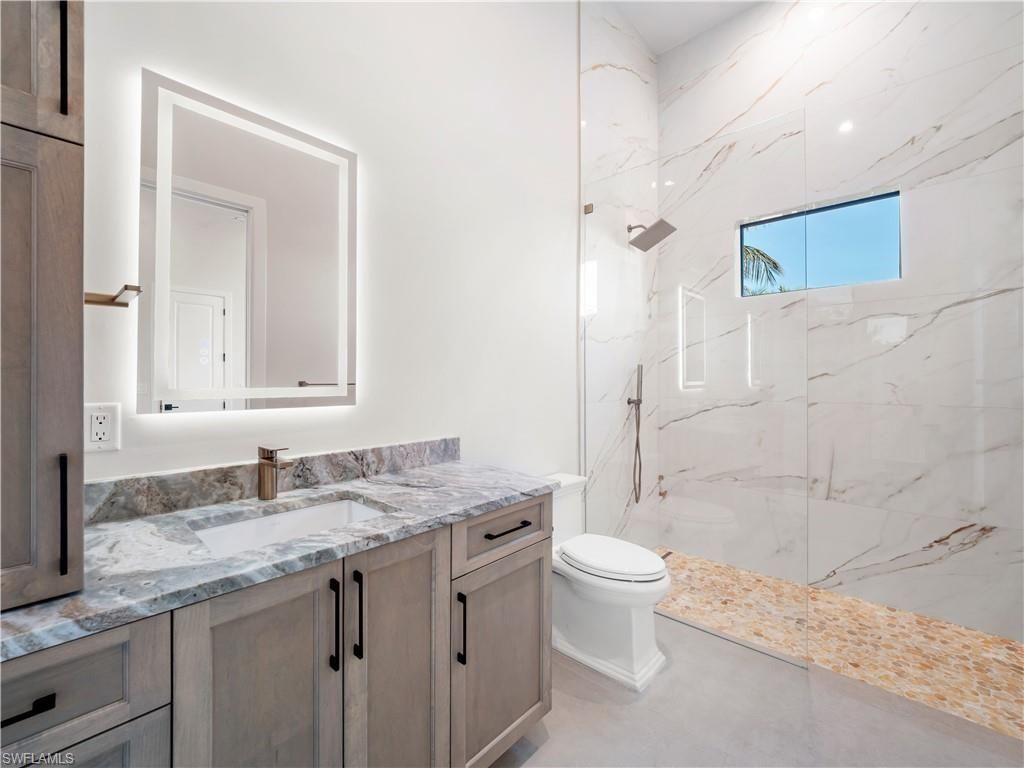 111 Montrose Dr, Fort Myers, FL 33919 Photo