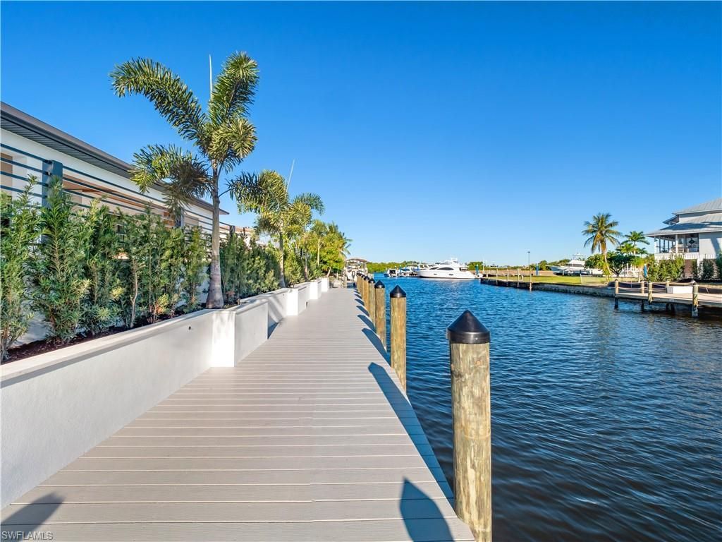 111 Montrose Dr, Fort Myers, FL 33919 Photo