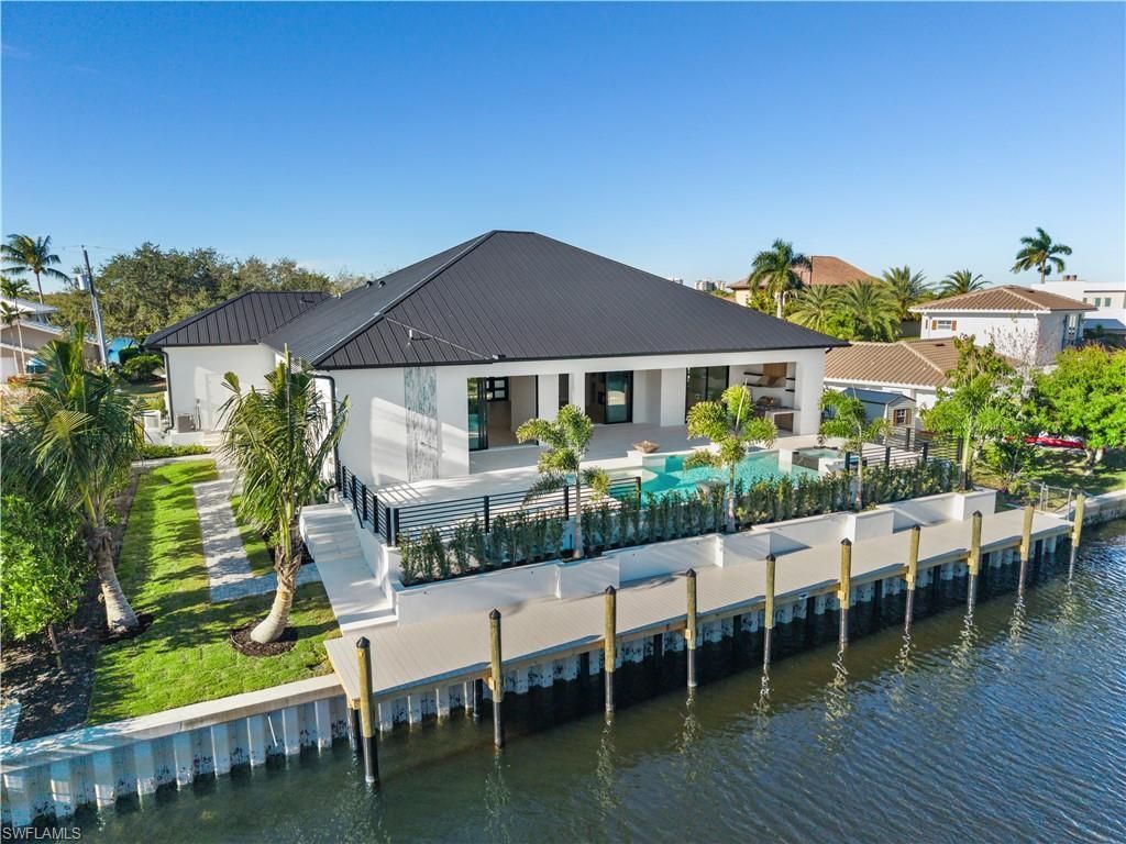 111 Montrose Dr, Fort Myers, FL 33919 Photo