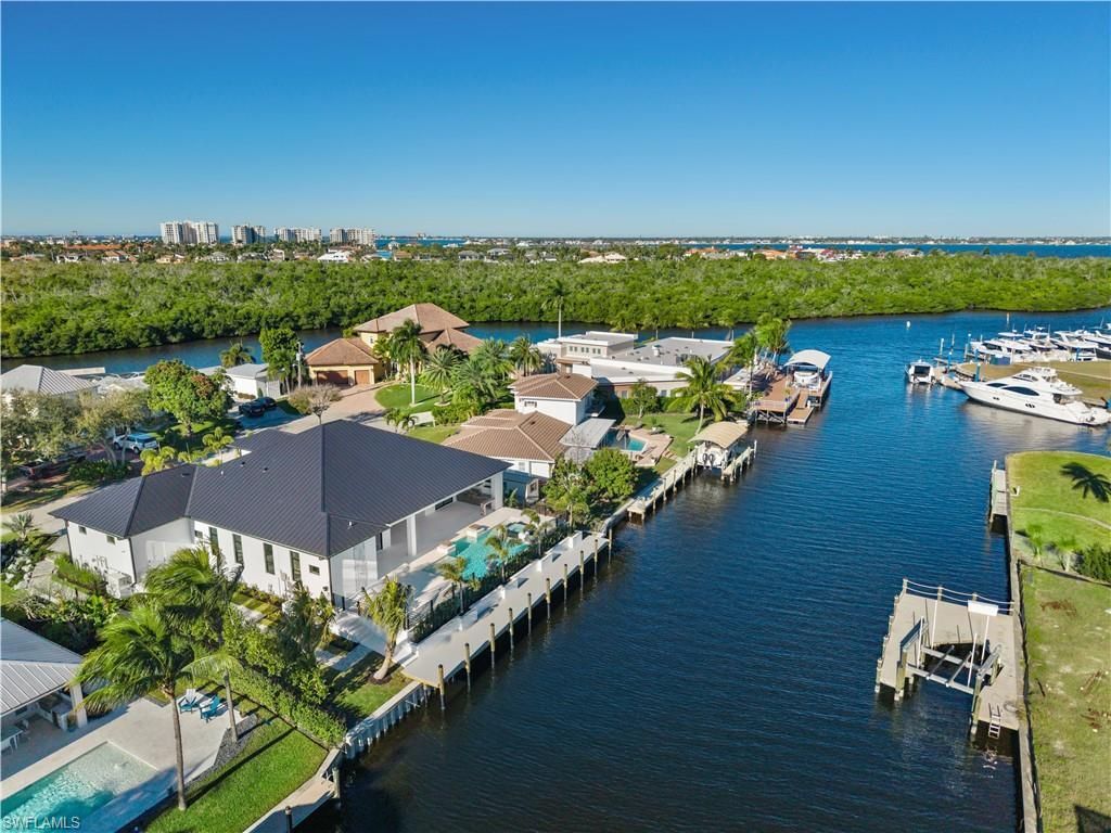 111 Montrose Dr, Fort Myers, FL 33919 Photo