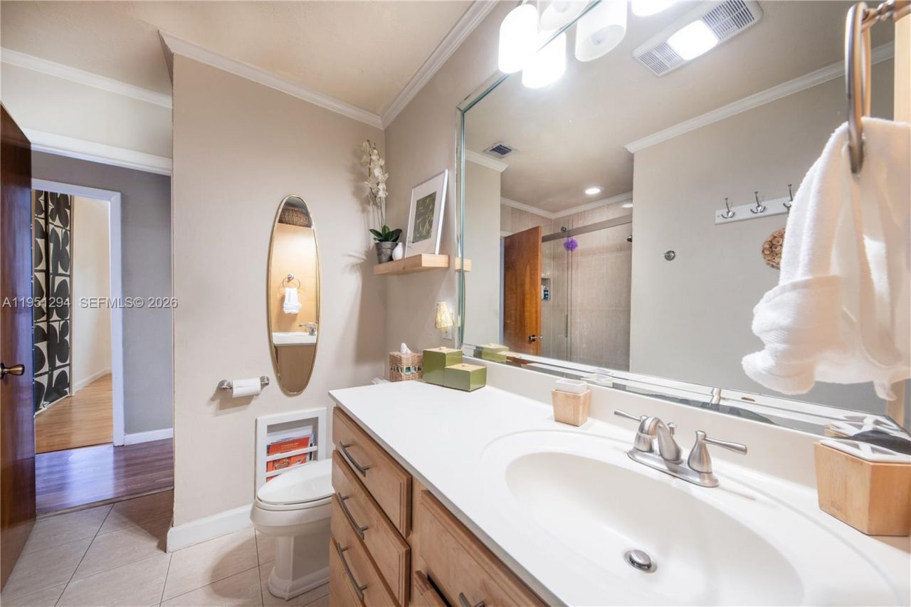 6661 SW 6th St, Pembroke Pines, FL 33023 Photo