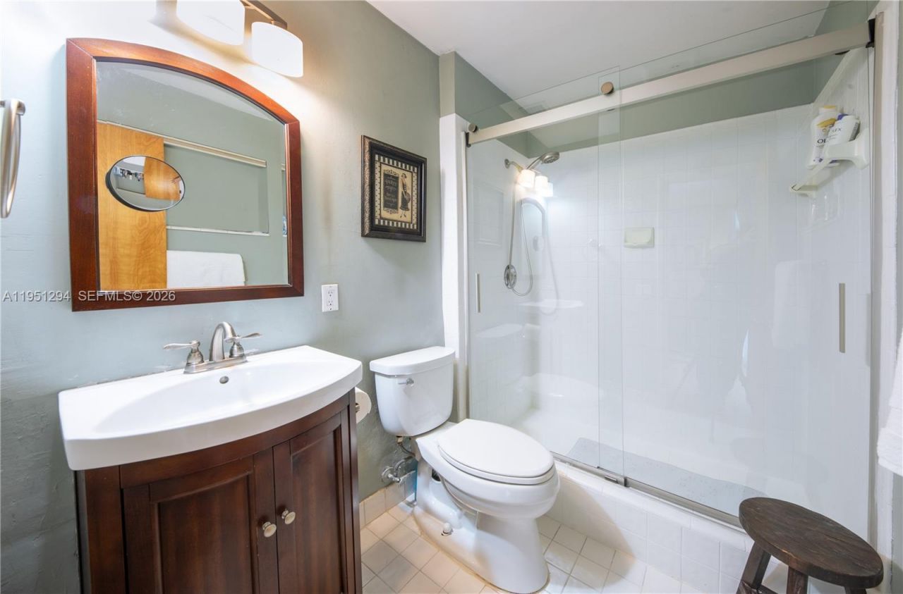 6661 SW 6th St, Pembroke Pines, FL 33023 Photo