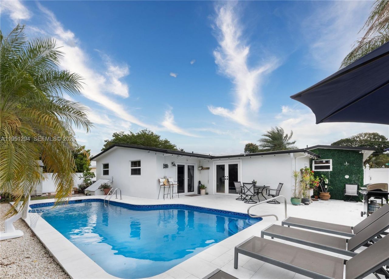 6661 SW 6th St, Pembroke Pines, FL 33023 Photo