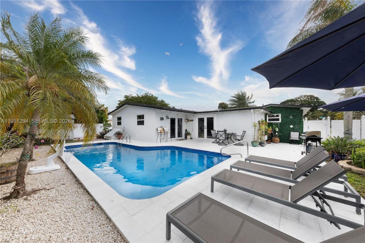 6661 SW 6th St, Pembroke Pines, FL 33023 Photo