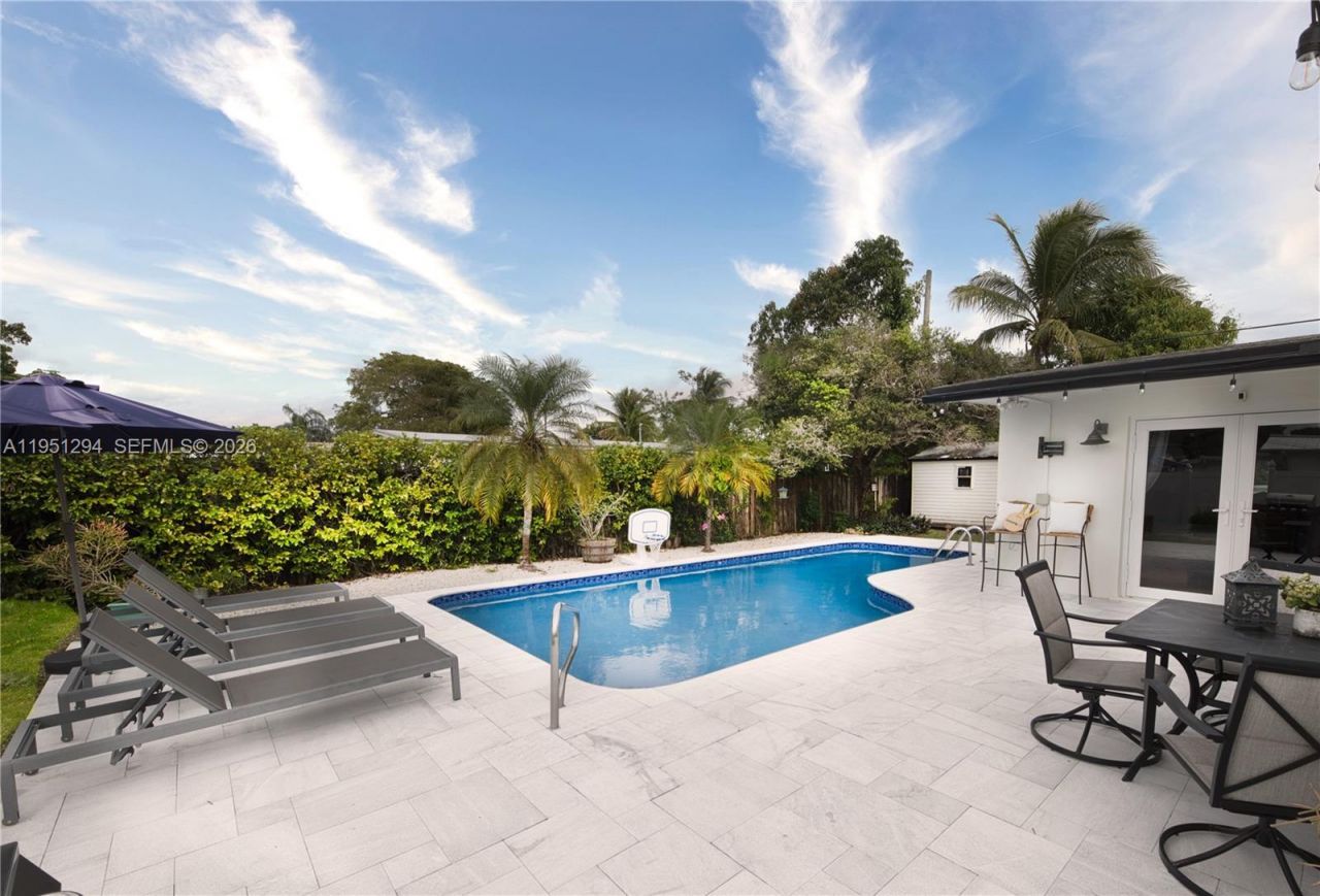 6661 SW 6th St, Pembroke Pines, FL 33023 Photo