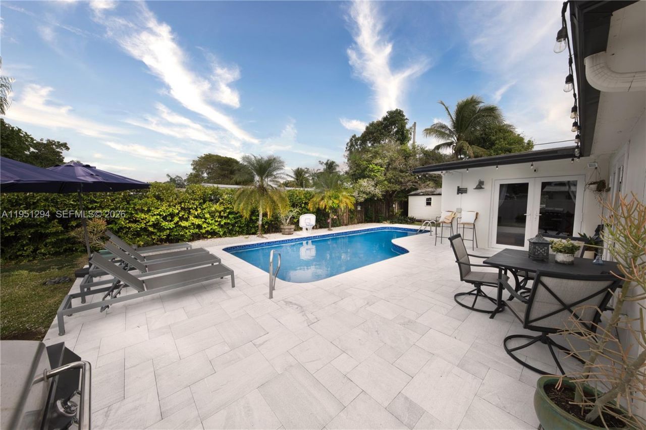 6661 SW 6th St, Pembroke Pines, FL 33023 Photo