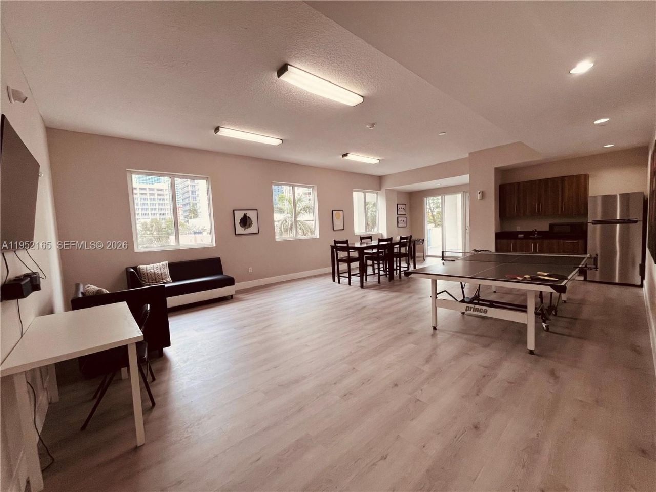 601 NE 23rd St, Unit TH4, Miami, FL 33137 Photo