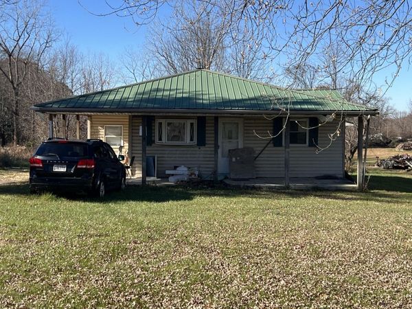 2504 County Road 26 , Marengo, OH 43334