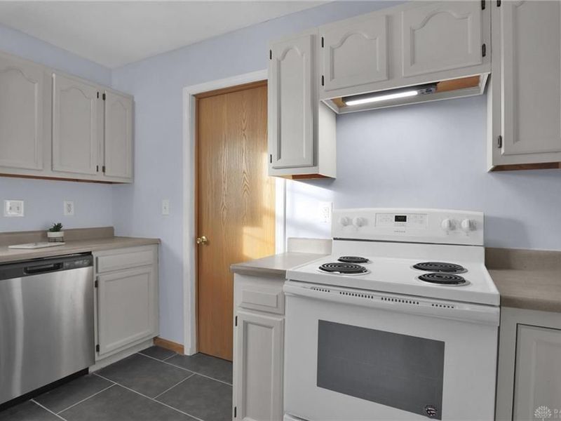 301 Seville Drive, Urbana, OH 43078 Photo 11