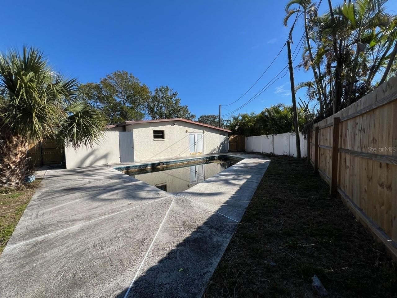 4118 Carson Street Ne, Saint Petersburg, FL 33703 Photo