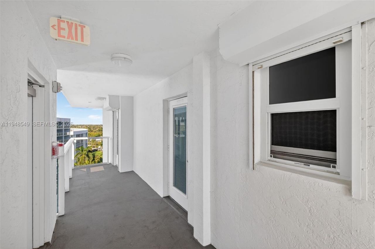 2731 NE 14th St Cswy , Unit 1019, Pompano Beach, FL 33062 Photo