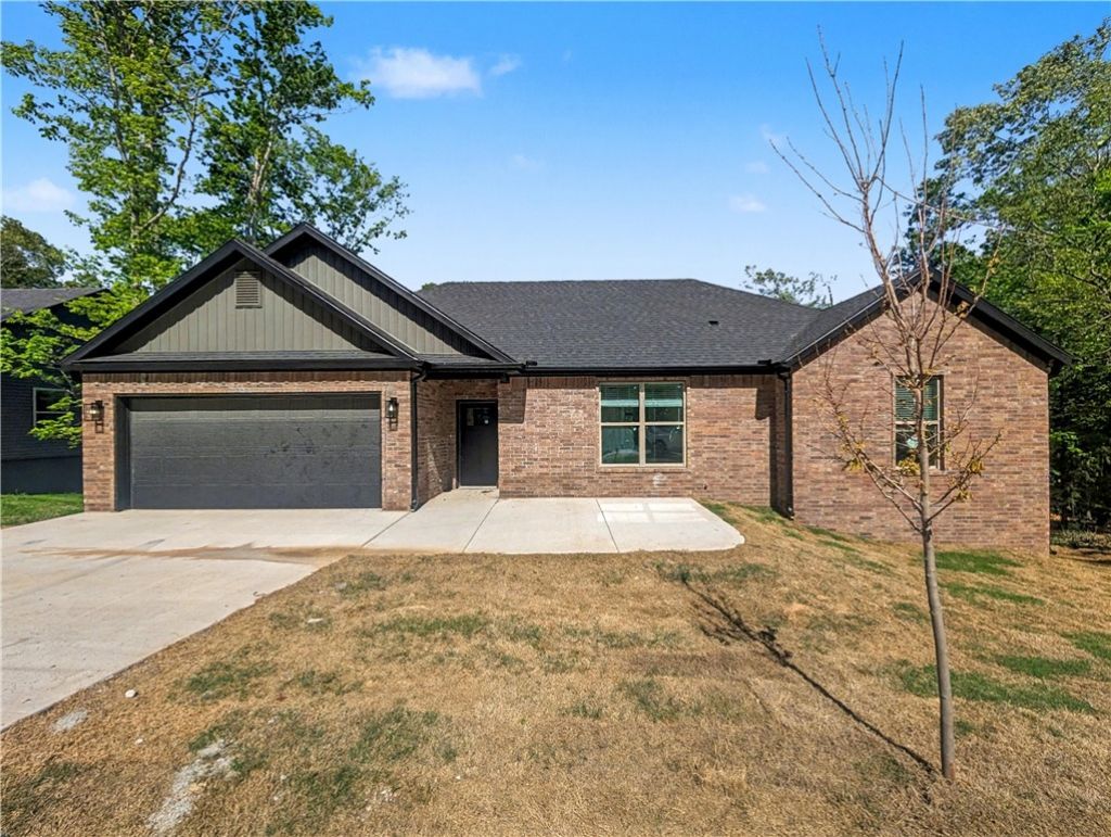 92 Ayr Drive, Bella Vista, AR 72715 Main Photo