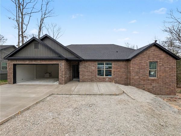 92 Ayr Drive , Bella Vista, AR 72715